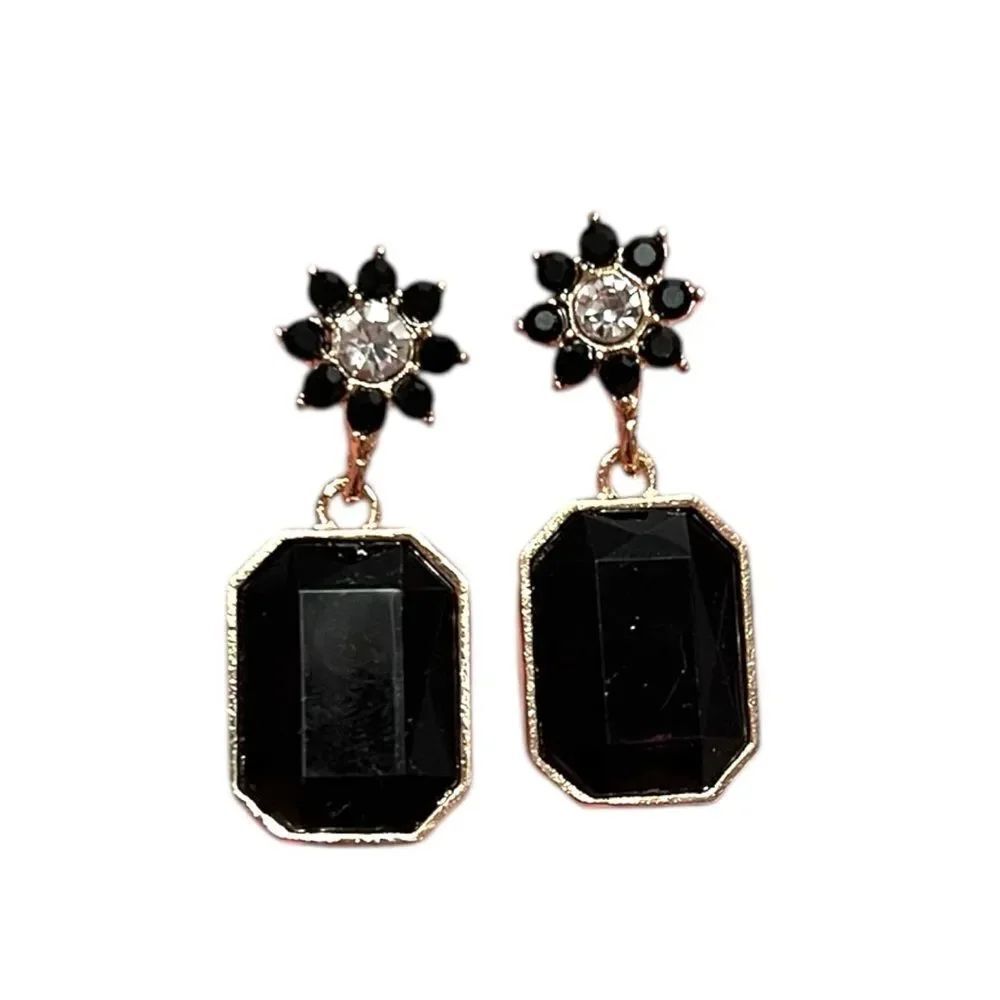 Elegant Black Rhinestone Flower Dangle Gold Tone Earrings